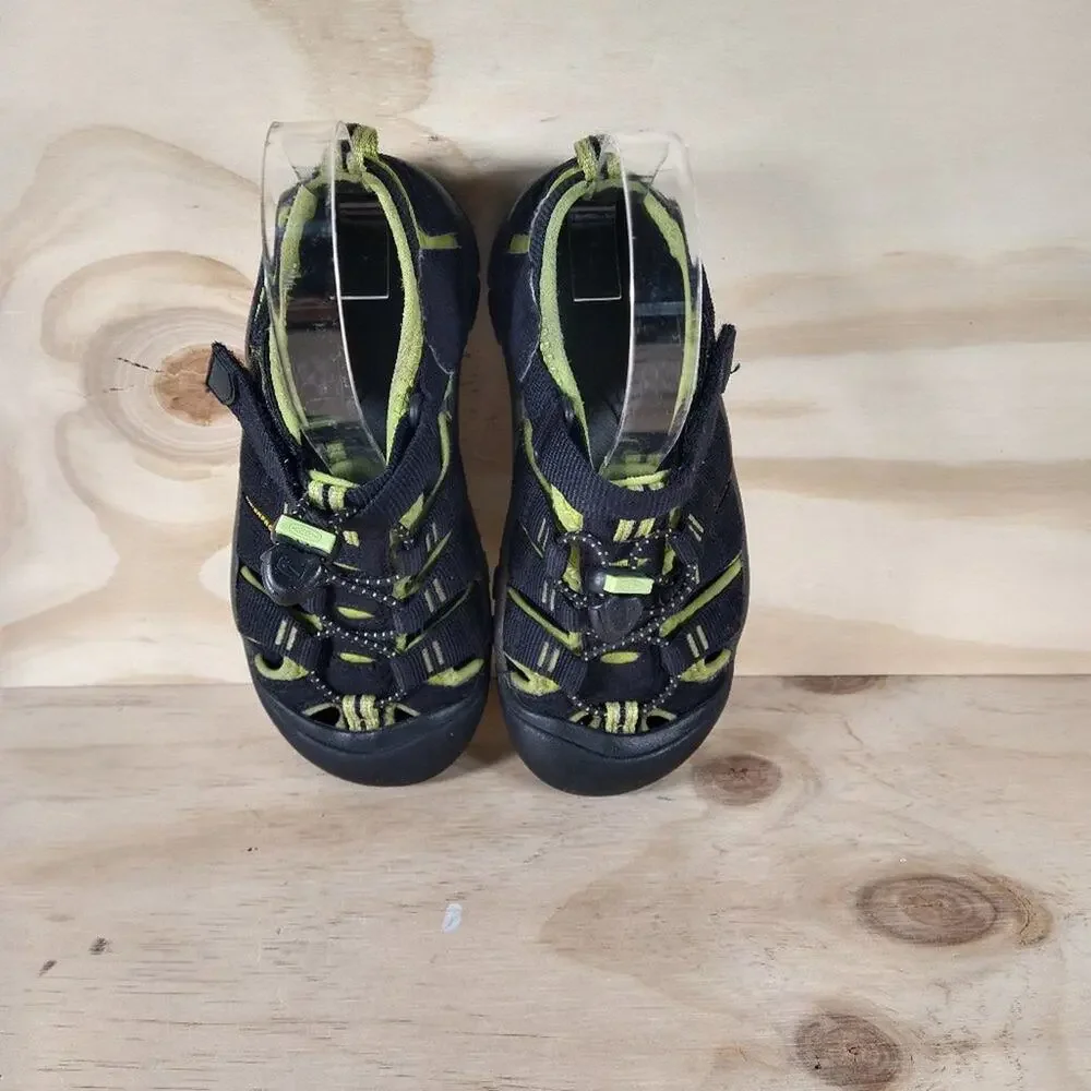 Keen - Newport H2 - Sandals Clogs - Black/Green -Kids Little Unisex - 1 -1009965